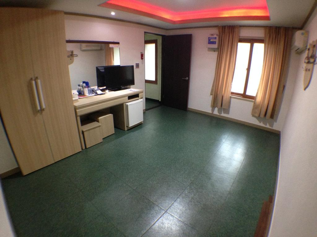 Suanbo Saipan Hot Spring Hotel Chungju Habitación foto